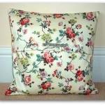 Vintage style rosbud print ..